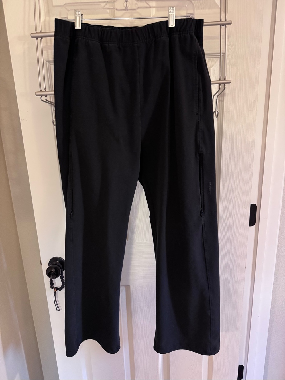 Wondery Women’s Black Elastic-Waist Hiking Pants